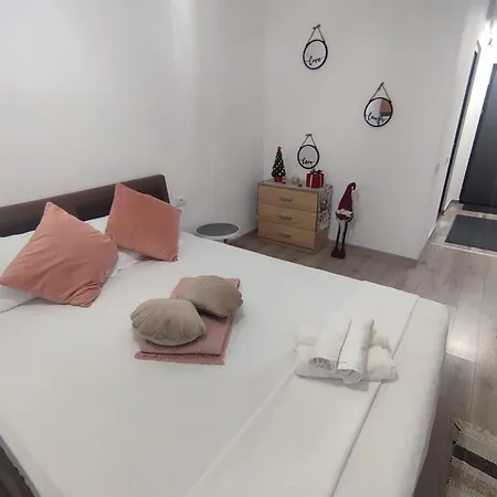 Nearby The Sea Daire